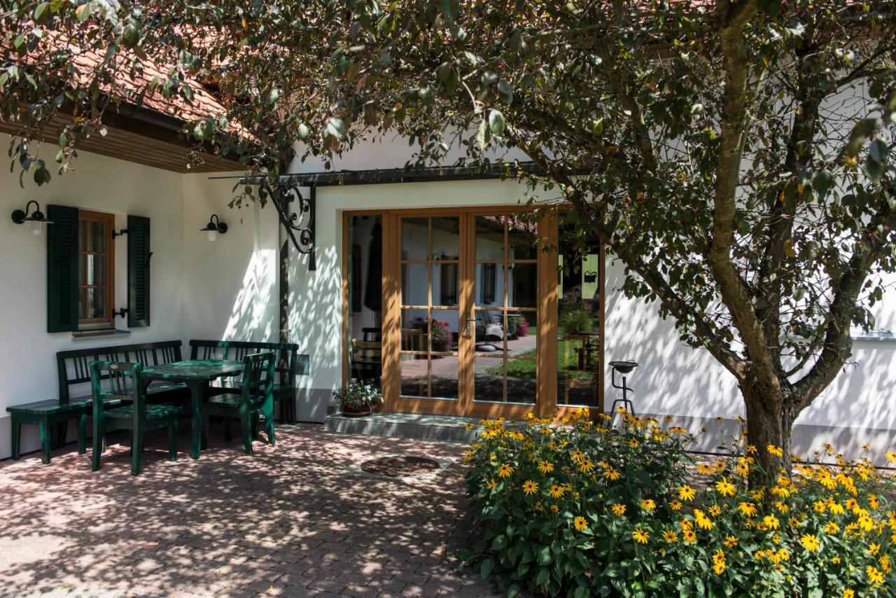 Kuerbishof Gartner Villa Fehring Exterior photo